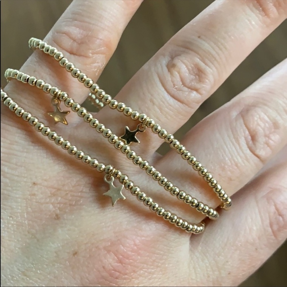 💕x3HP💕Beaded charm gold star bracelet set (3) - Picture 3 of 4